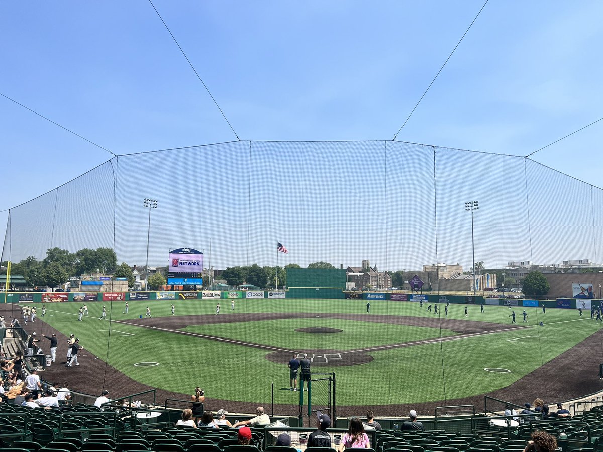 Coach___J's tweet image. Down in Joliet enjoying the 3A state games with @ridge_baseball @AustinPadjen and @PaulBelo2 
Nazareth vs Sycamore coming up ⚾️