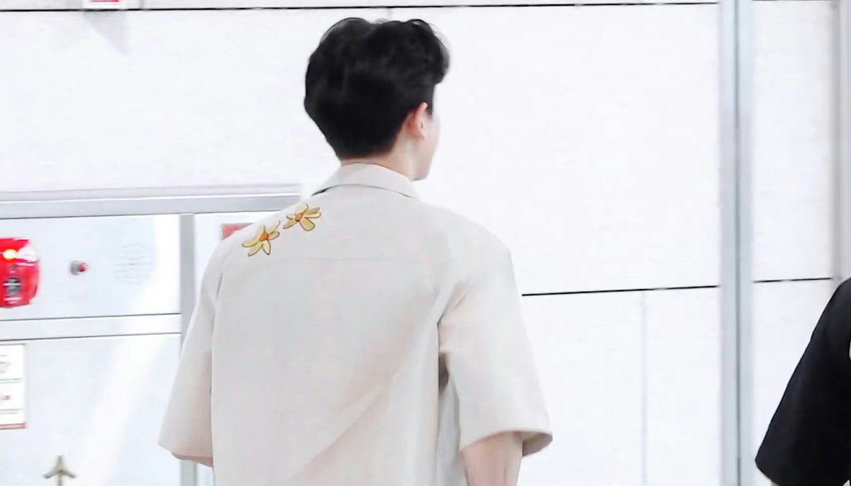cyhourly's tweet photo. 11:27 🤍
엑소 박찬열  #CHANYEOL #찬열 
#박찬열 #엑소찬열 #チャニョル #灿烈 https://t.co/iKo1KpQXWt