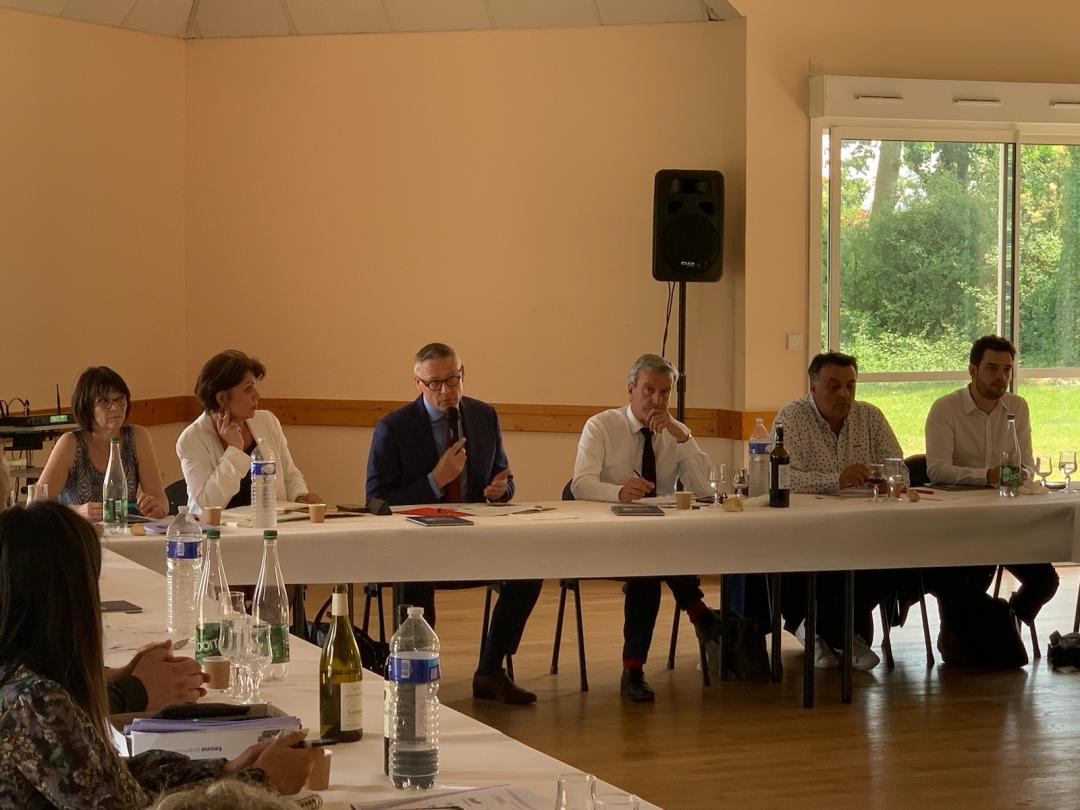 vlnchartres's tweet photo. #attractivité #mobilité #logement #formation : brainstorming des acteurs du territoire #garancières #entreprises #collectivités #Emploi pour favoriser les recrutements @Coeur_de_Beauce @poleemploi_RCVL @eurelien @VigierPhilippe @F_Gaussens https://t.co/73VPPdu0D2