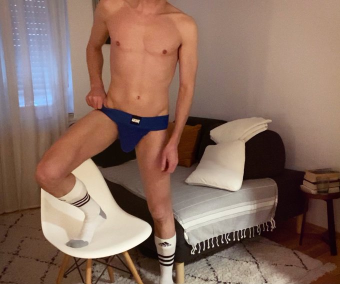 Waiting for the boy&hellip;  https://t.co/j0WO0cZbIP https://t.co/YKPwu9kYnW<a href="/tag/worship"class="tags"><span>#worship</span></a><a href="/tag/armpitsniffing"class="tags"><span>#armpitsniffing</span></a>