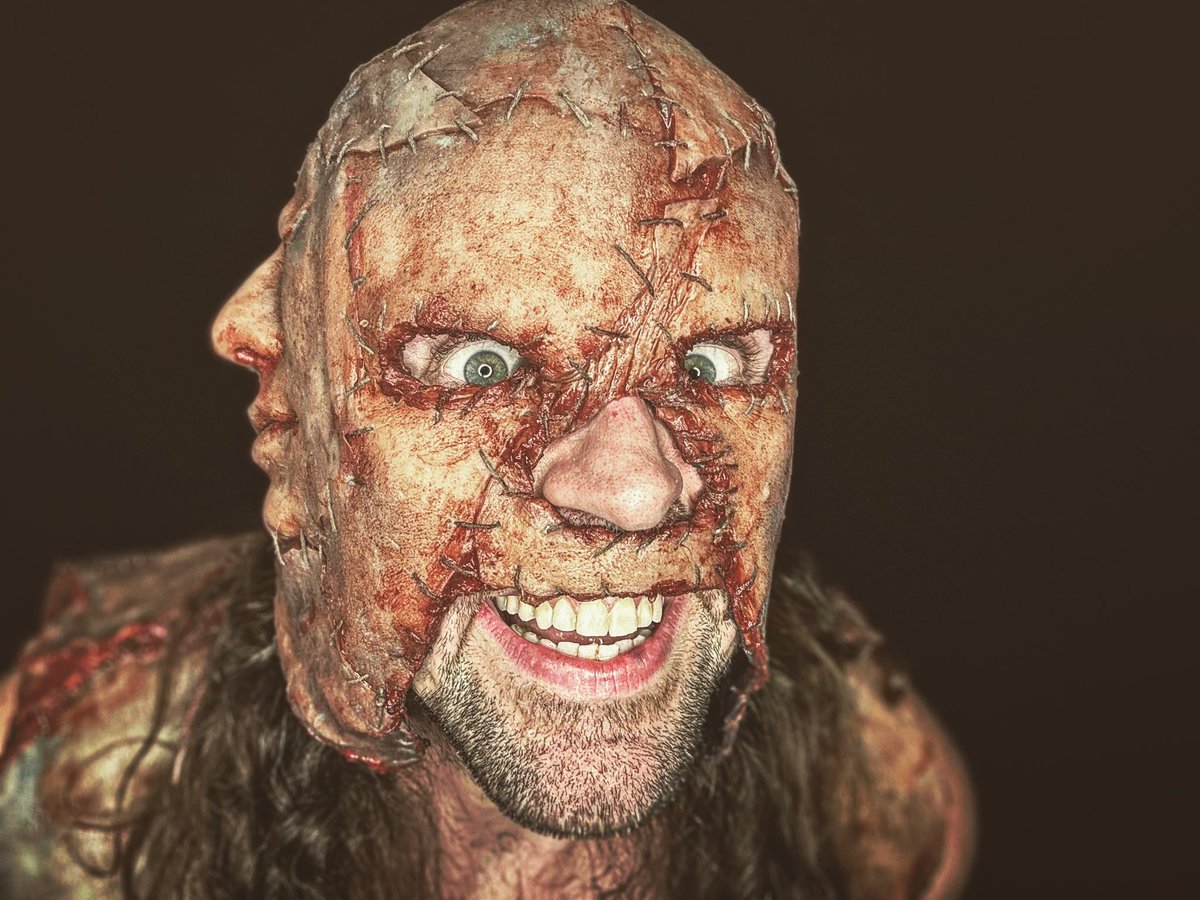 Wrong Turn-Pikeville, Ky. . . . Home.

#evilnate #natehewitt #killbilly #urbanlegend #backwoodsbuzzsaw #iamcropsey #heebiejeebies #appalachianhorrorstory #professionalwrestler #independentwrestler  #thesawisfamily  #leatherface #texaschainsawmassacre #pikevilleky #horror