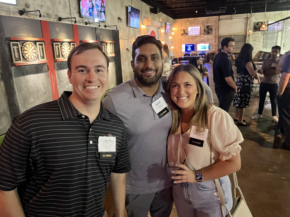 jcplpOU's tweet photo. Our 1st summer Alumni-Associate Mixer was a success! We had a blast connecting with our alumni &amp; associates interning in the Dallas area. And it’s always a good night watching OU win another national championship! Looking forward to seeing our #JCPLP family in Houston on June 22! https://t.co/7oeAGNEBJI