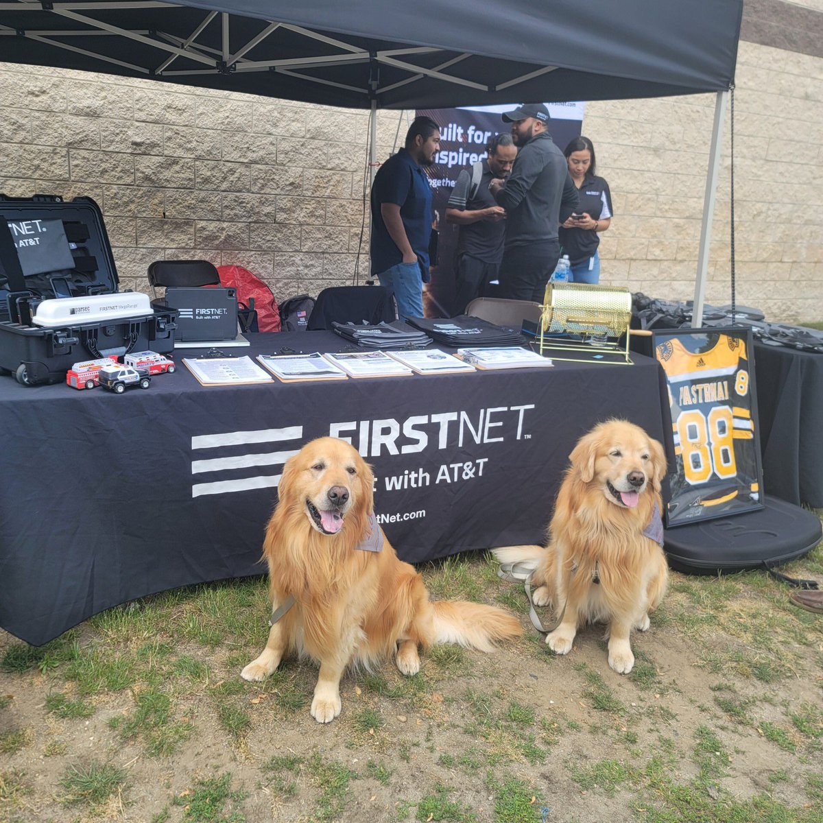 lgonzalezlatino's tweet photo. FirstNet &amp; Retail collaborating at Heroes Cup, Marlborough MA this weekend! https://t.co/xEW7s6EdOj