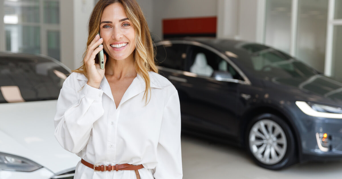 Better #callhandling methods and a helpful attitude can lead to successful calls and increased sales at the #autodealership. Read the blog to learn more: hubs.ly/Q01S_3nJ0