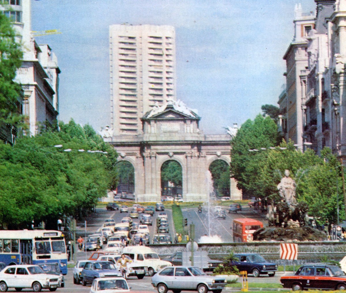 La columna de Eugenio Vega en Experimenta:
Un arquitecto en la Corte (de los Milagros)
experimenta.es/tiempos-modern…