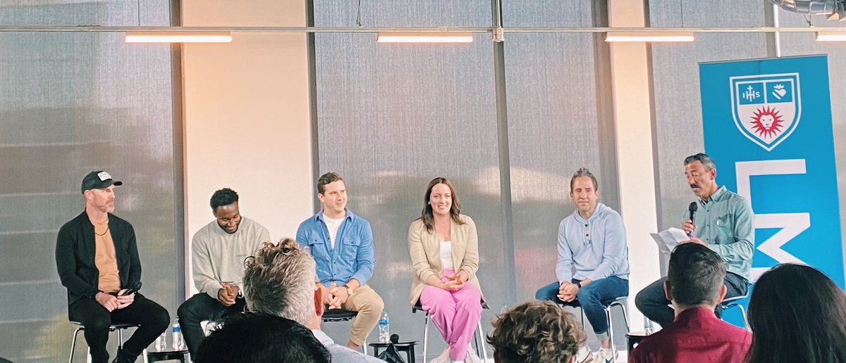Elvia25_'s tweet image. Attended the Al &amp;amp; Web3: The Disruptive Technologies Transforming Hollywood Event on Wednesday! Such an inspiring group of individuals🙏🏽 #TechWeek @jonmoore202 @toonstarhq @ John Attanasio @ Andrea Berry @ Adam Lebovitz @ Justin Trevor Winters 🚀🔥 #TechweekLA