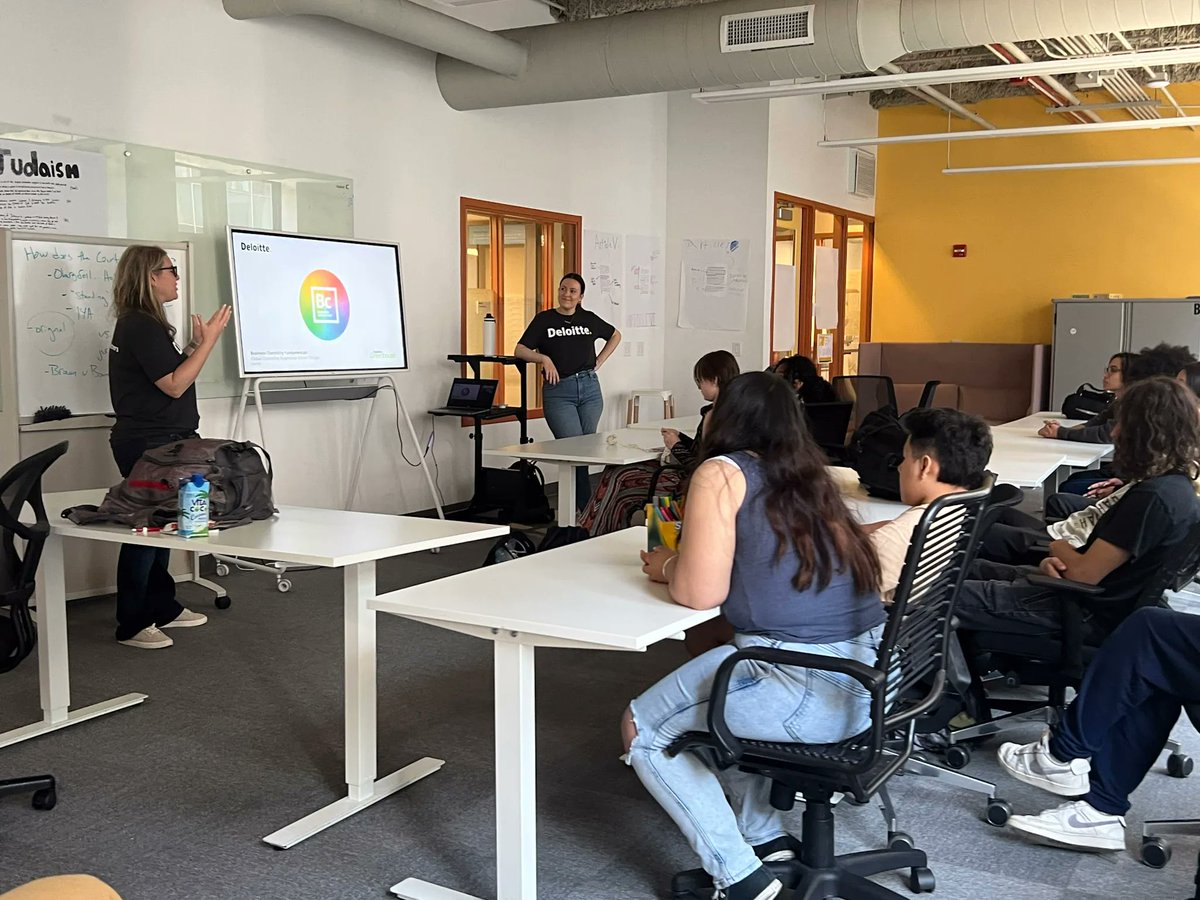 GCELabSchool's tweet photo. Thanks to @Deloitte for sharing their Business Chemistry workshop with us! Helping us understand each other and excel in our work together. Grateful for our supportive partners. #Deloitte #BusinessChemistry #Education #ChicagoHighSchool #ExperientialLearning #ImpactThatMatters https://t.co/mPSSEoojdg