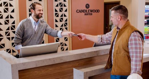 candlewoodking's tweet image. Experience top-notch service and hospitality during your next visit. Our dedicated staff is here to ensure your stay is memorable and stress-free. Book your stay with us today!
@IHGhotels #hospitality #howcanwehelpyou #visitkingston #ygk