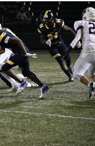 CoachIcy16's tweet photo. Griffin football family, please help me welcome @millerkamari24 c/o ‘26 RB/LB to the Twitter world! Not a typo, going into 10th grade this fall 👀
Looking forward to a big year from the big guy 💪🏽 @PrepRedzoneNY @didomenicomatt5 @CoachTolbert315 https://t.co/I2D4Cit8P1