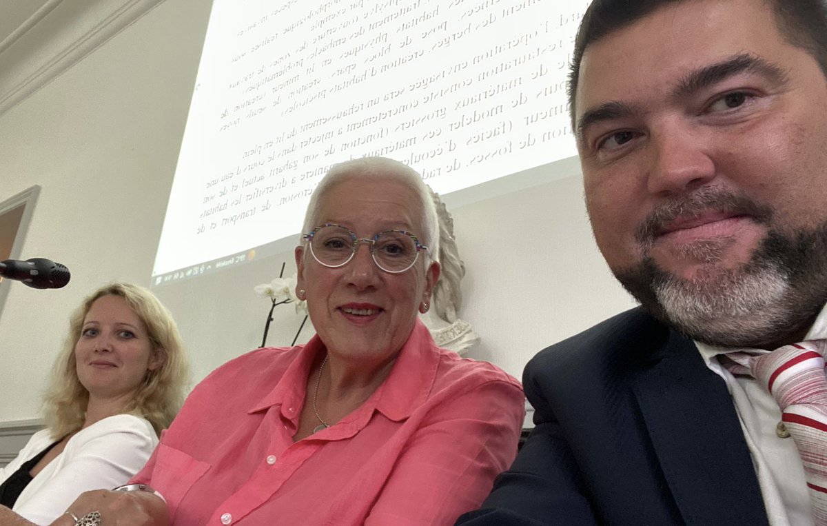 Fxlehecho's tweet photo. Ce soir, notre groupe élargi est réuni au conseil municipal de #Chateaubriant

Bienvenue à Céline Galland dans notre groupe, nous sommes ravis de ta présence à nos côtés. https://t.co/D0i2kqiEpx
