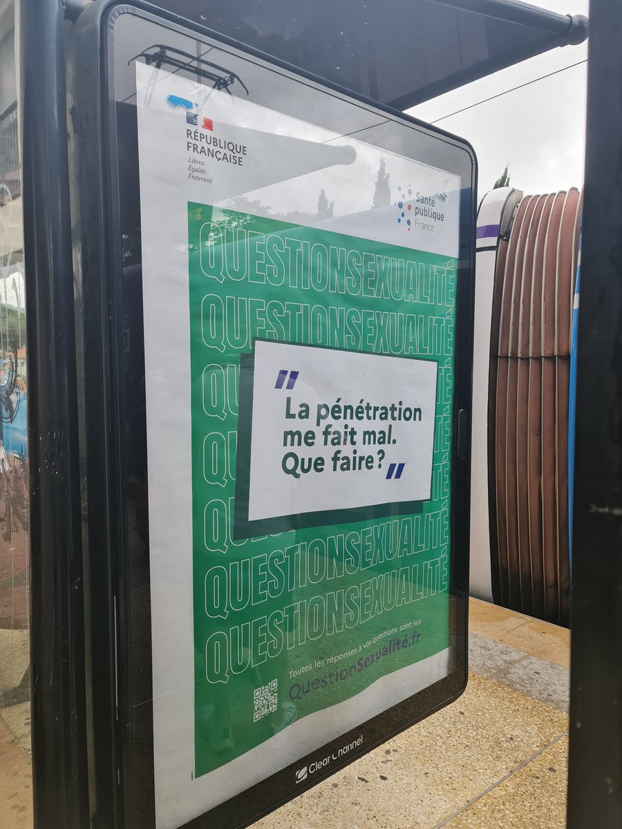 SyndicatFamille's tweet photo. Nos dirigeants français ne cessent d'instrumentaliser le thème de la santé pour afficher leur obsession de la sexualité.
Stop ! 
Qu'ils respectent l'intimité de chacun et l'imaginaire des enfants sur l'amour. https://t.co/GobpU3NA7H