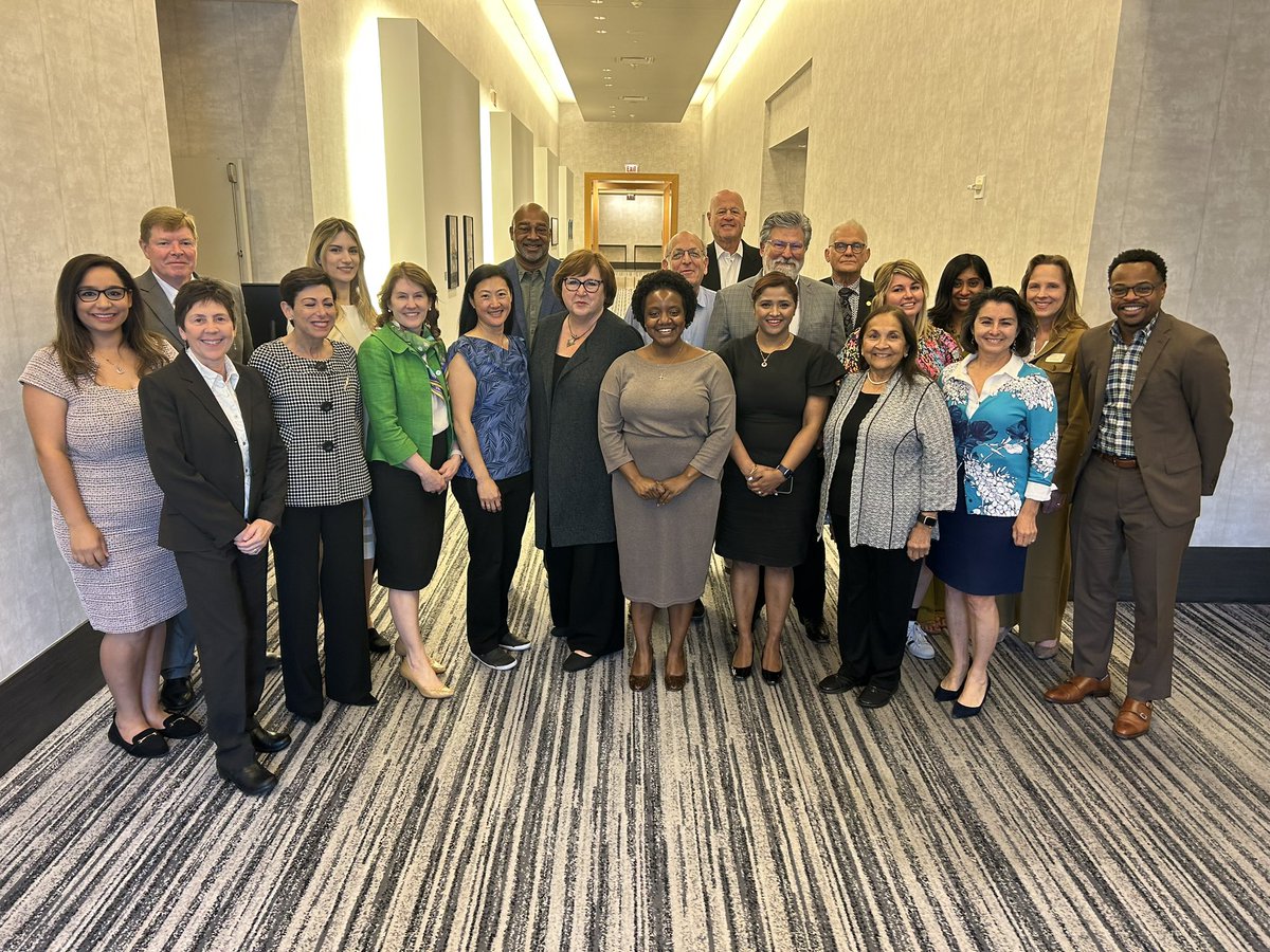 We took some time to smile for the picture! Our new <a href="/CAPFndn/">CAP Foundation</a> board team picture is up! <a href="/Pathologists/">CAPathologists</a> <a href="/MayaAtCAPFdn/">Maya Ogden</a> <a href="/ParasiteGal/">Bobbi Pritt, MD</a> <a href="/TimAllenMDJD/">Timothy Craig Allen, MD, JD, FCAP</a> <a href="/eva_wojcik/">Eva Wojcik, MD</a> <a href="/CareyAugust1/">Carey August</a> @VonSamedi