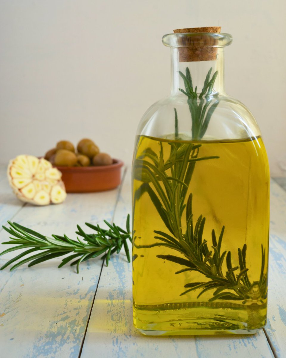 Plant-fusions don't just apply to beverages. Get the inside scoop on how olive oil is made and get inspired to infuse your own delicious oil at home: bit.ly/3MGisLo #haveaplant