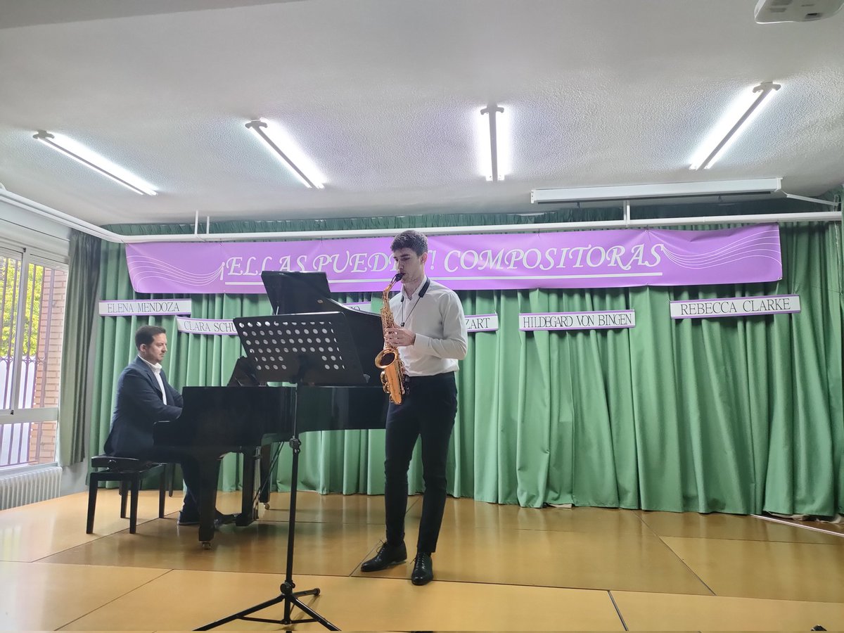 Recital de fin de grado del saxofonista local Pablo García Guzmán organizado por la AMPA El Legado y el Conservatorio con la colaboración del Ayuntamiento de Huelma. 🎶🎷

#AyuntamientodeHuelma #AytoHuelma #Huelma #saxofon