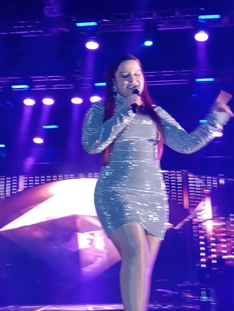 Elinha01's tweet photo. De ontem. Primeiro show de muitos dessa tour maravilhosa 💖💖
#touridentidade @MaiaraMeM @Maraisa @MaiaraeMaraisa @centraldamem @uniaodefasmem @PatrulhaMeM https://t.co/0KLSUgDv8r