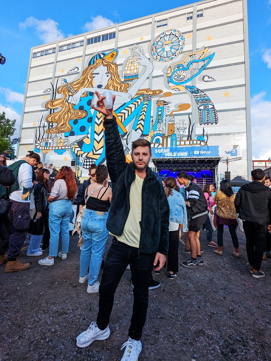 PLCloutier's tweet photo. Festival MURAL! https://t.co/Hsy34QplDa
