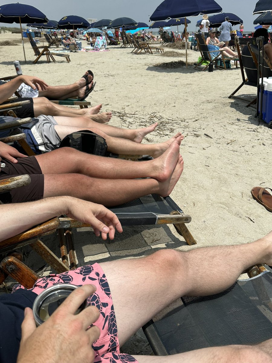 Whoneedssocks's tweet photo. Beach day with the boys! #feetforsale #feetlovers #feetfinder #beachday #nosocksnoproblem https://t.co/F6YEDtUxrl
