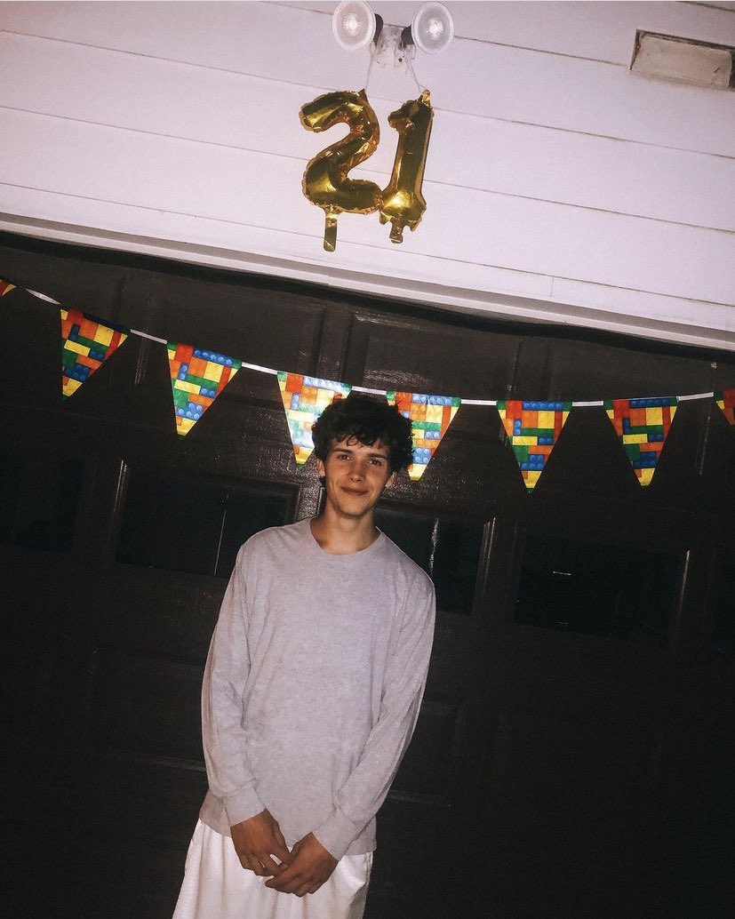 conor_hq's tweet photo. #OLDUPDATE 📲 | @MichaelConor via Instagram post, 3 years ago - 2 days ago:
“21 years old and grateful to be here ‼️🌟” https://t.co/W7xmTGYxgf