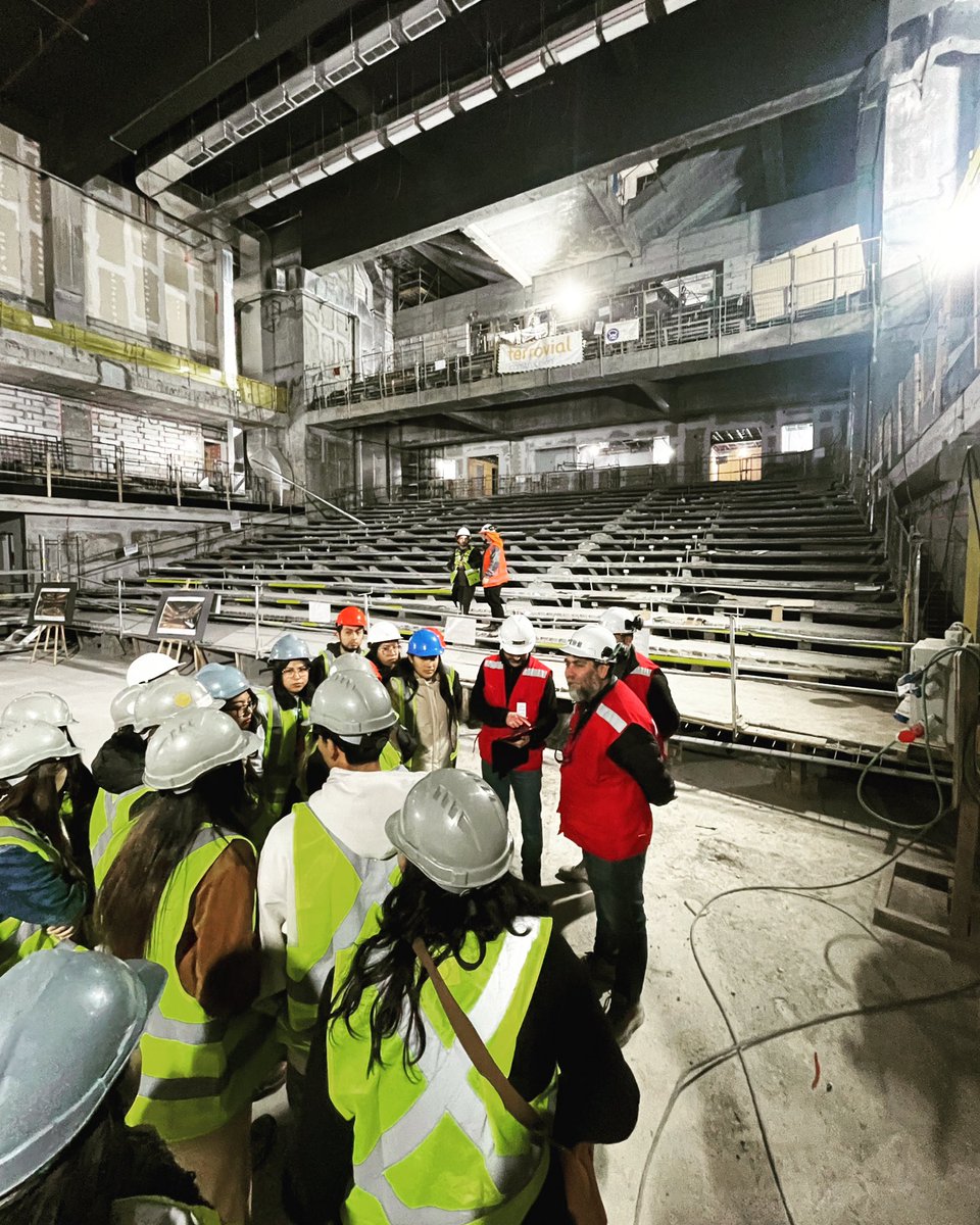 texidozlatar's tweet photo. De visita a obras #vm20 @uchile @mundofau_uchile @uptoficial
@AOA_Chile @consejo_cpi @madarq @CEAC_UChile @guendelman @paltikes @santiagoadicto https://t.co/t2ebDFXrOa