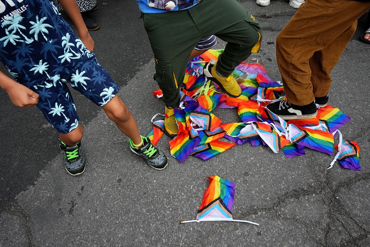 Because hate is taught.

Its why Pride is still needed.

🏳️‍🌈🏳️‍🌈🏳️‍🌈