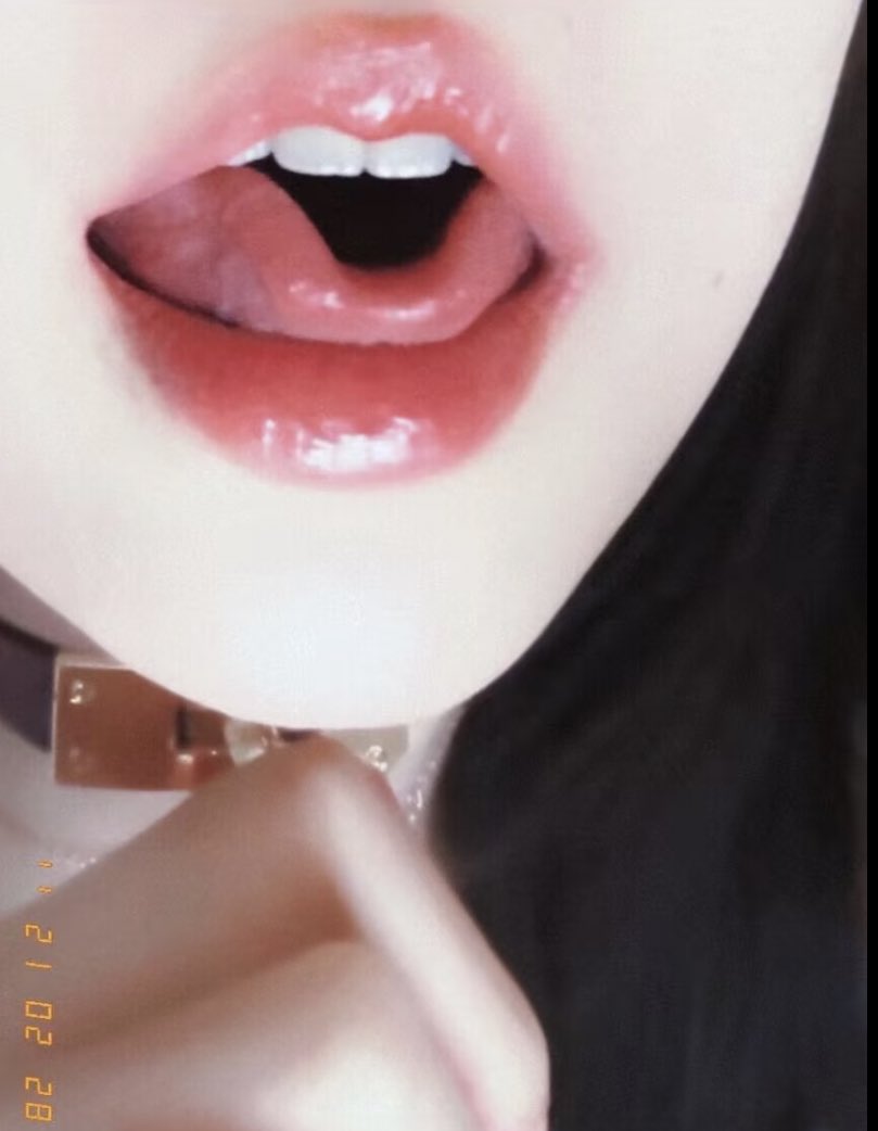 Souggia's tweet photo. 射进我的嘴里 （冷饭 https://t.co/bdx3MSr3WD