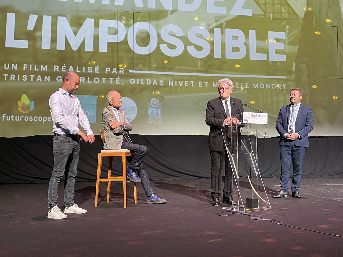 departement86's tweet photo. Au @Futuroscope, diffusion du film "Soyez réalistes, demandez l'impossible" de @GrenouillesProd &amp; @michelemonory en hommage au centenaire de la naissance de René Monory, en présence de @ThierryBreton et de l'architecte du Futuroscope Denis Laming. #CentenaireMonory https://t.co/YanJJBc5Ms