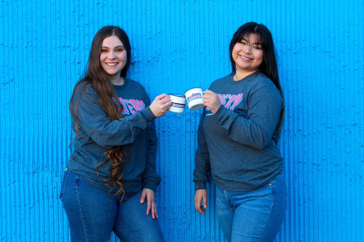 Cheers to the great year you will spend here at Avery if you sign today ! 

With less than 15 rooms complex wide , Avery is nearly sold out 😱 tap the link in our bio to apply today ✍️

#averyfresno #15roomstogo #nearlysoldout #signtoday #applynow #linkinbio #cheerstothefuture