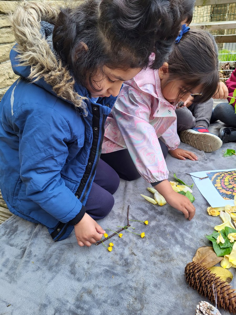 EYFSatStPhilips's tweet photo. Natural art inspired by the work of Andy Goldsworthy. The children had a wonderful time in our forest this morning, collecting natural materials and creating their own piece of art. "I made a Summers day" (M - 5 years old) @BfdForestSchls @WeAreBDAT @STPHILIPSCE @JamesBruntArt https://t.co/lD3hb2l5Az