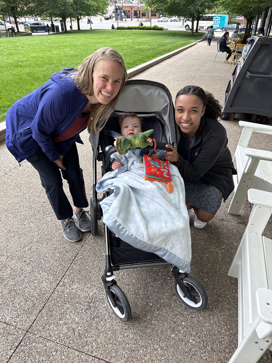 It really does take a village to be a surgeon mom! Amazing @harvardmed student, future surgeon, & researcher extraordinaire @cameronecomrie spent her lunch break strollering so I could see a few inpatient consults before our pediatrician appointment! @GRaFTresearch