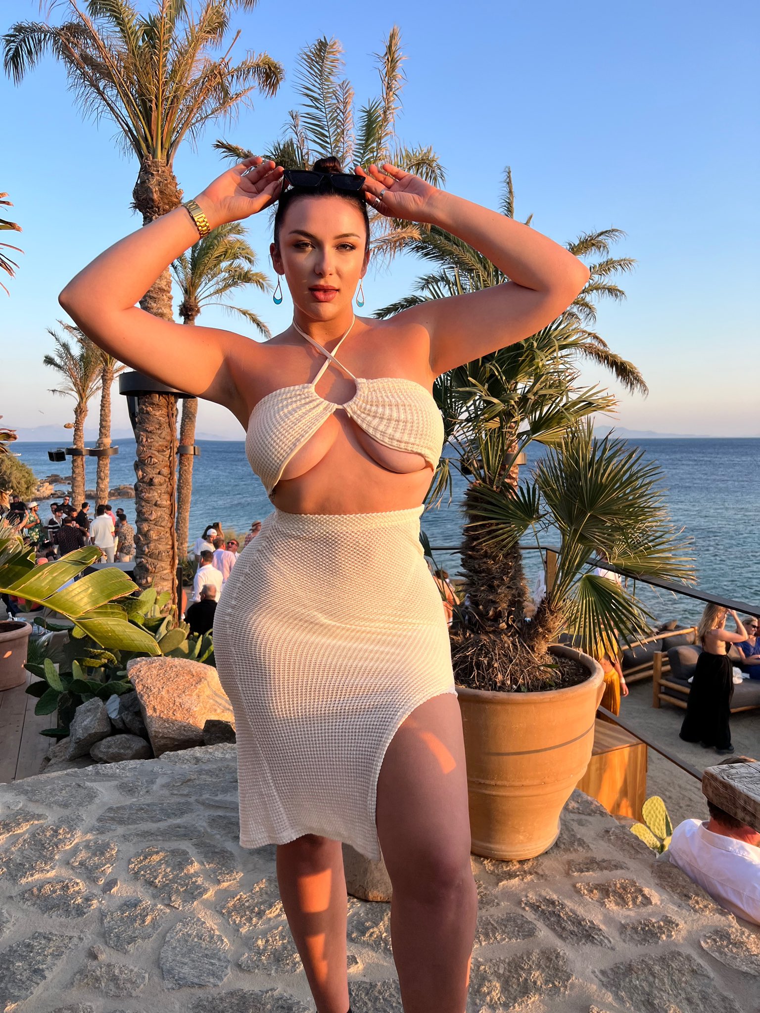 Jenna Jane on X: Sometimes I look good with clothes on too 😉  t.coNpuNR74h1q  X