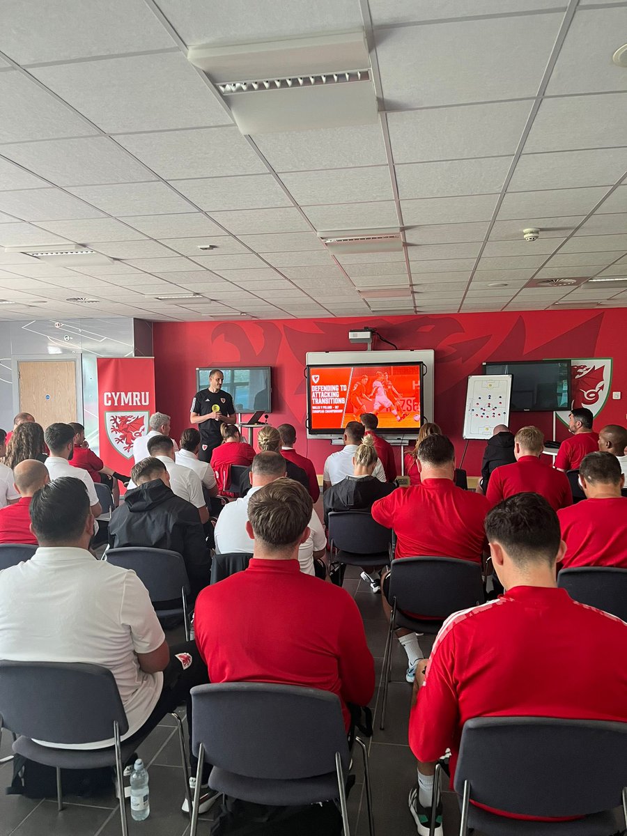 FAWCoachEd's tweet photo. Great to welcome our 2023 @FAWales @UEFA A Licence cohort in this week. We look forward to working with all coaches over the next 12 months ⚽️🏴󠁧󠁢󠁷󠁬󠁳󠁿 https://t.co/7Ql8x8DUNw