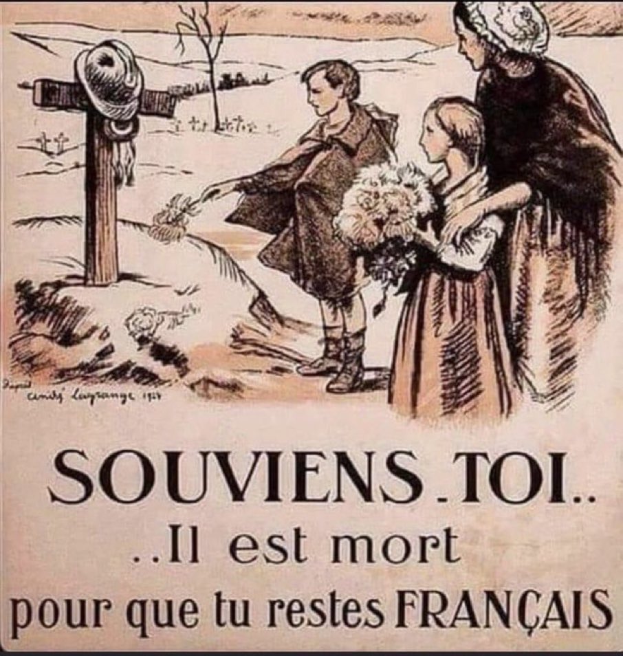 Un drapeau français🇫🇷➕La Marseillaise serait pour ces journaleux (payés avec nos impôts) être ultra nationaliste❗️
Pour eux👉interdiction du drapeau🇫🇷➕hymne national
Tartuffes du journalisme
Traîtres à la France 🇫🇷 
«Souviens-toi, il est mort pour que tu restes français»