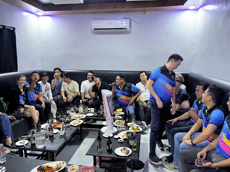 Enjoying the time together 😀
#onezonemepeng