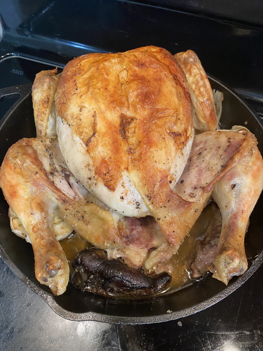 DankReynolds_'s tweet photo. Also lemon garlic roast chicken https://t.co/rm2UY9gYJW