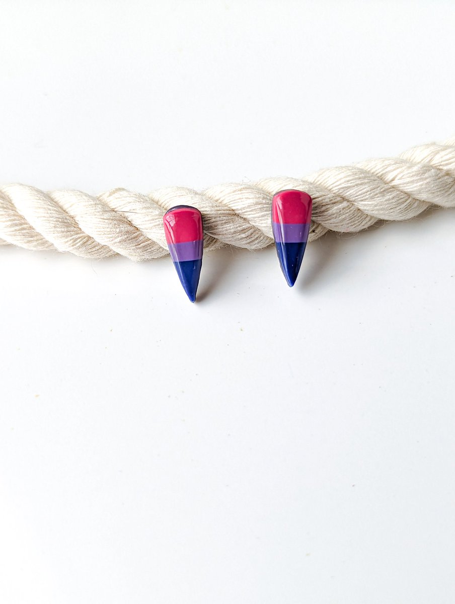 LEFKDesigns's tweet photo. Not only are our rainbow dagger studs back in stock, but we're adding new flags as well, which will be out this weekend

#pride2023 #pridemonth #prideearrings #queerowned #polymerclayearrings #transjewelry #bipride #panpride https://t.co/NWbtwKmvDX