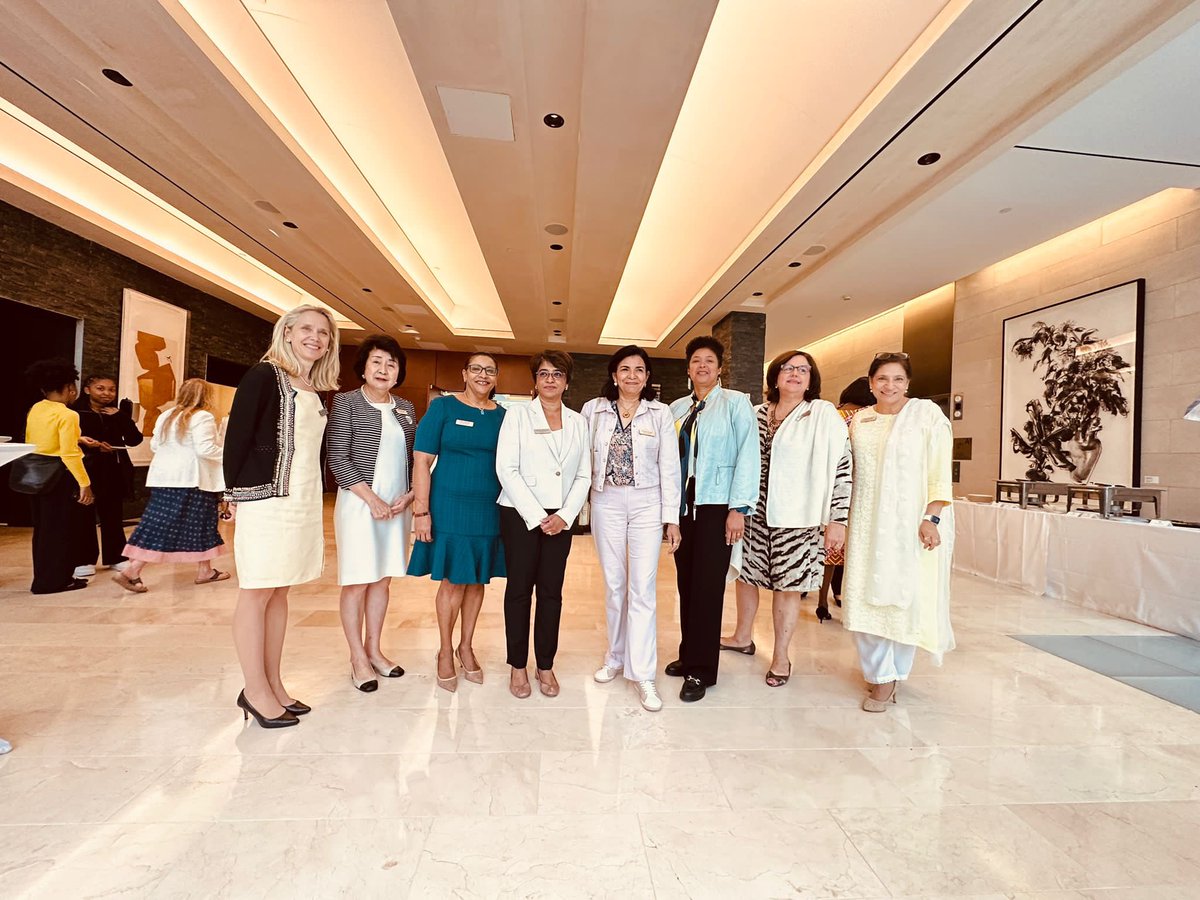 Closing the season with a panel discussion on « Women in Sports: Breaking Barriers one Game at a Time. Our distinguished panelists were H.E Isabelle Picco, Ambassador of Monaco, Jennifer Cooper, Reyna Pacheco, Ashley Bernhard
