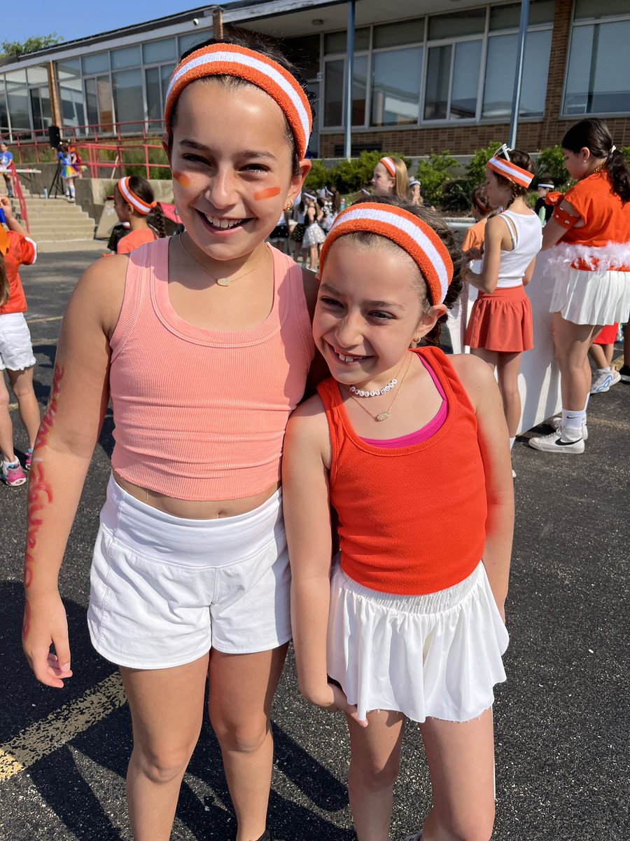 Field day fun!! Thanks @sherihenkel44 <a href="/coachjoshfunke/">Coach Funke 3000</a> #ITTigers #112leads