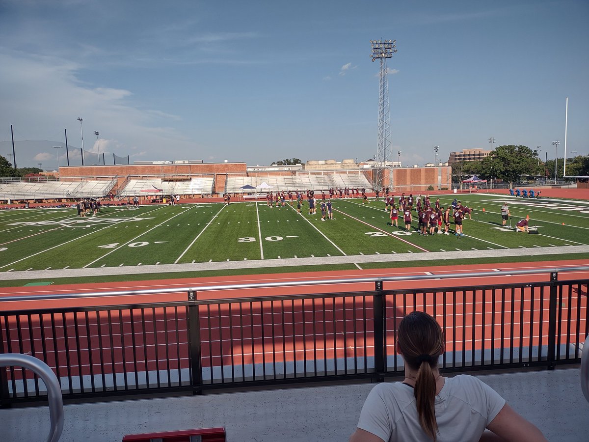 kittikat910's tweet photo. CAMP #6 Trinity
#whileyouweresleep
#NOOFFDAYS
@jor_mcq_99
@Coach_Brace @CoachAdamClark @CoachAllen78 @CoachAllen78 @CoachBGamble @CoachGreenOL @CoachLytal @CoachPruitt_UAM @CoachShaqPowell @CoachTyWarren @CoachWiebelhaus @kyleyoung_BSU @LoboRecruits @SFA_FBRecruit @SFA_Football https://t.co/sBapxSaIeN