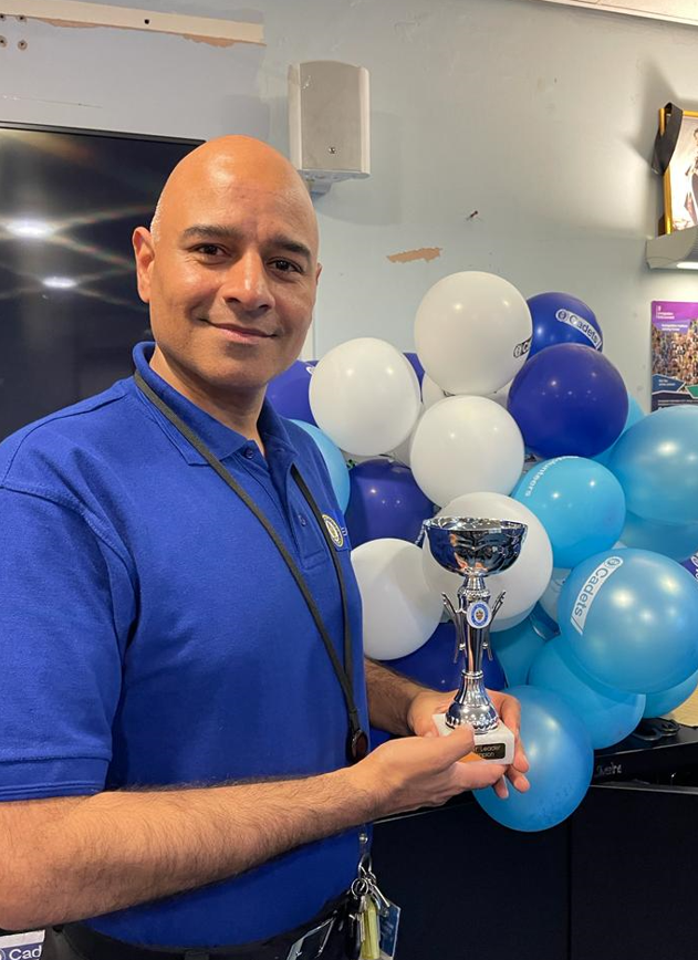 CadetsWMP's tweet image. ... After a #FireDrill and #Uniform Inspection #1BE @StechfordWMP Cadets started their celebrations to recognise LPA of the year. Here Unit Commander Shaz &amp;amp; Deputy Claire held the Trophy, followed by the Cadets &amp;amp; our Response Team Sergeants  👏🏆👮‍♂️👮‍♀️🏆👏