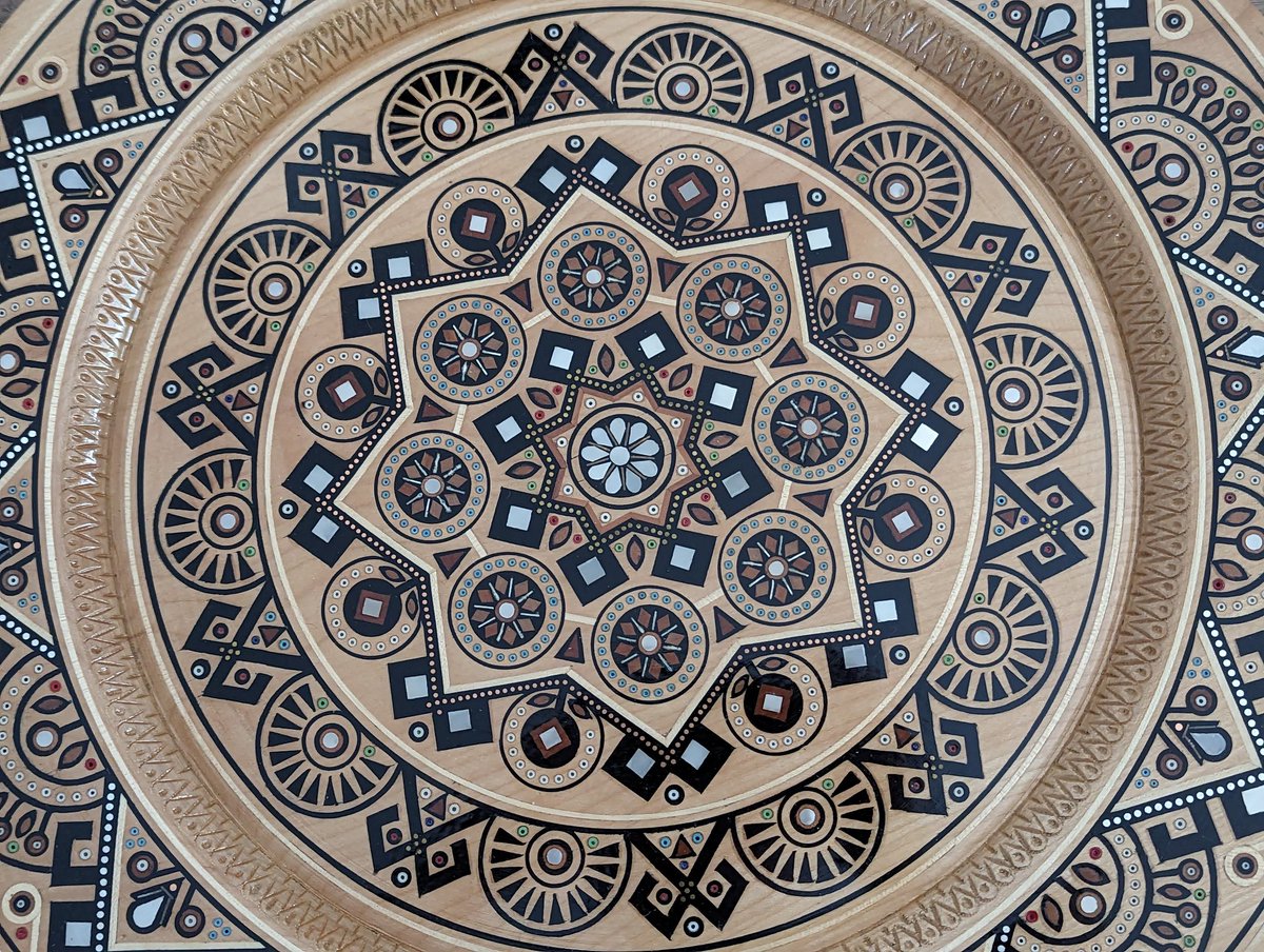 armen_atx's tweet photo. Start: now
End: Sunday 6/11 @ 5pm CDT
Starting bid: $200
Reply to bid.

Winning donation paid directly to #UkraineAidOps

This plate was hand-carved in Carpathian mountains 🇺🇦 by a family who has made these plates for generations.
Diameter: 18" (45 cm) !!
Weight: 3.3 lbs (1.5 kg) https://t.co/ahehHmLkfN