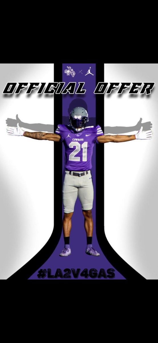 Rickyamrendariz's tweet photo. Thank you @CoachMyers80 for my first official offer! @NMHUFootball @artesiafootball @jeremy_maupin @PrepRedzoneNM https://t.co/vhgQG9Gp6g