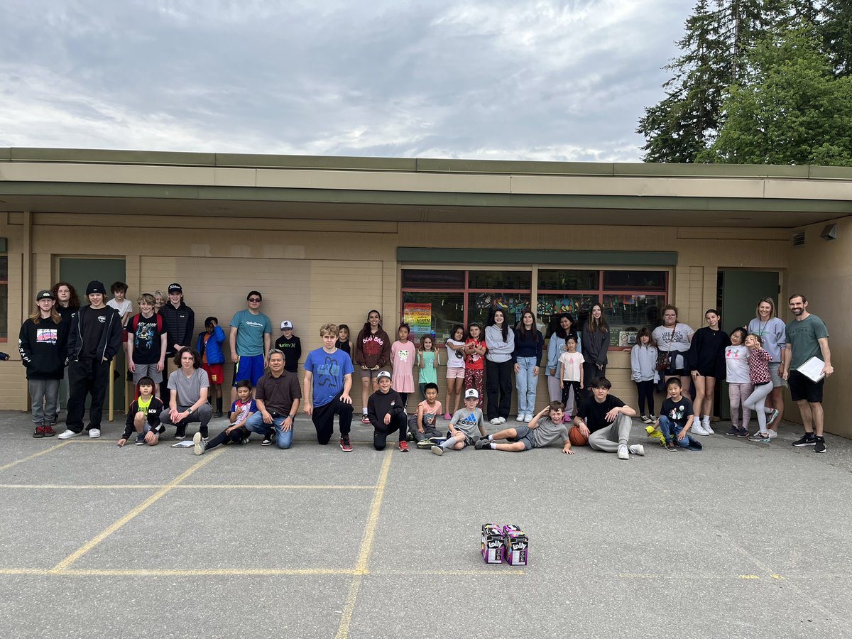bertouzeau's tweet photo. Had an amazing time visiting Gordon Greenwood elementary today with my science for citizens class. The grade 11s paired up with students in grade 2/3 and completed a science scavenger hunt. Lots of smiles and laughs while connecting with one another! @sd35wgss @LangleySchools https://t.co/LuLz7w1wXX