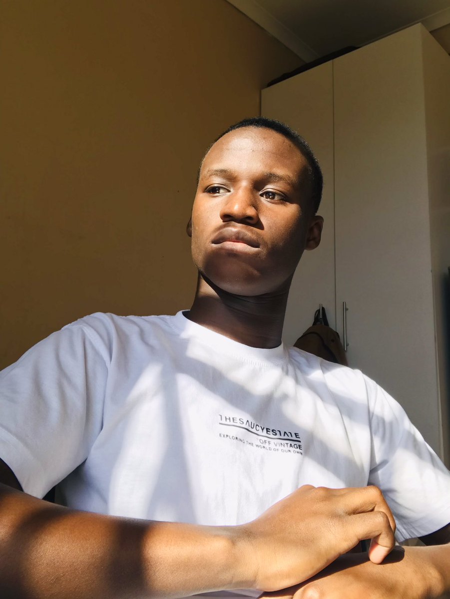 Siyanda L Ngcobo tweet media