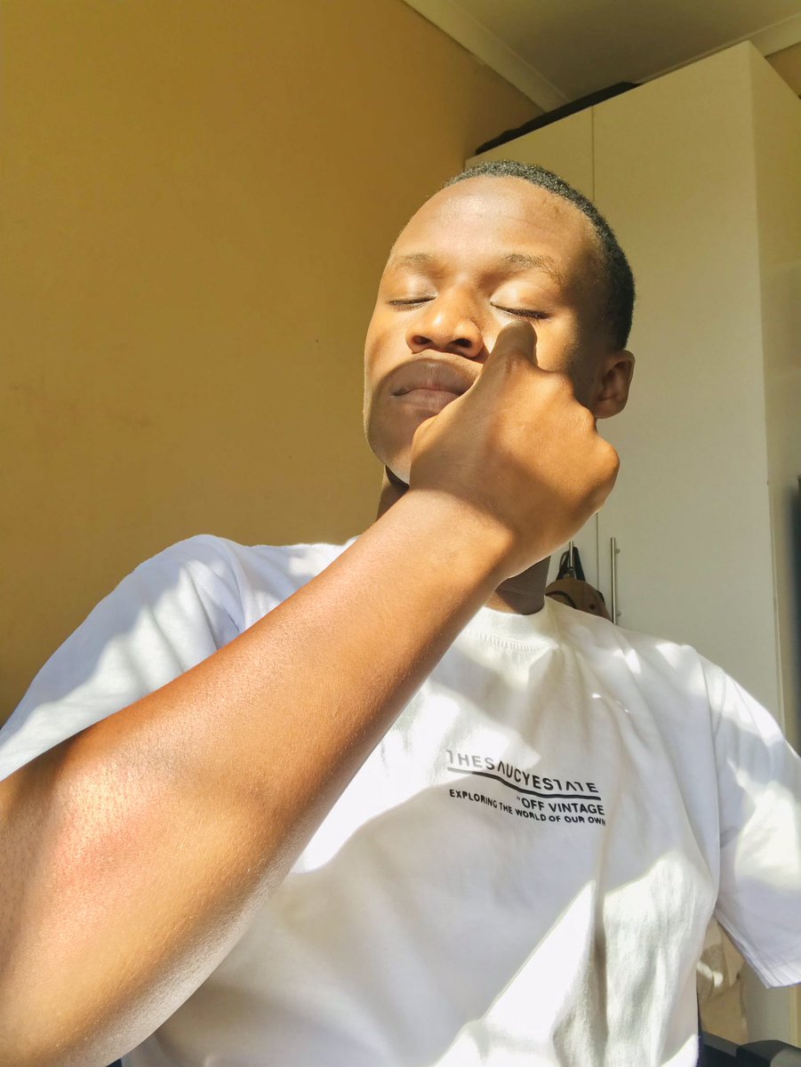 Siyanda L Ngcobo tweet media