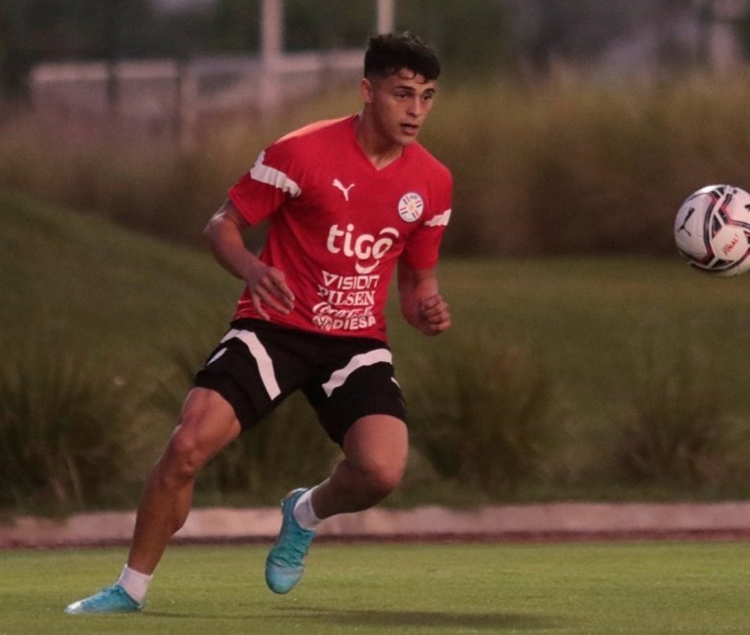 ℹ️ CONVOCADO: Ramón Sosa fué seleccionado por Paraguay 🇵🇾 para la próxima fecha FIFA.

👉 El CT que encabeza Guillermo Barros Schelotto quiere tenerlo para las prácticas, pero no podrá jugar en el único partido que llevará a cabo (debe cumplir fecha de suspensión).