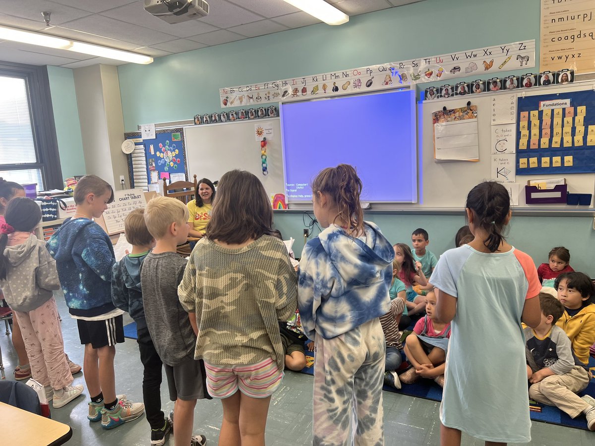 We have been having fun practicing our reading fluency through Reader’s Theater. Ss performed “The Day the Crayons Quit” and “The Stinky Cheese Man” for our buddy class. We had a few extra K audience members as well. ☺️<a href="/CKline_RH/">Christine Kline</a> <a href="/MsEdelsberg/">Ms. Edelsberg</a> <a href="/RobertHunterES/">Robert Hunter</a>