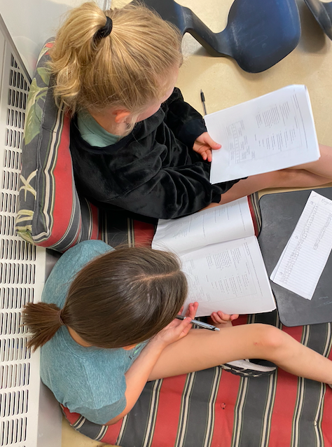BPSHawks6's tweet photo. Students playing as a team to read selections before debating & defending different positions to determine the best solution from the four given choices. #BPSHawks6 #BPSHawksLearn #WeAreCBE https://t.co/VezP4zI7OQ