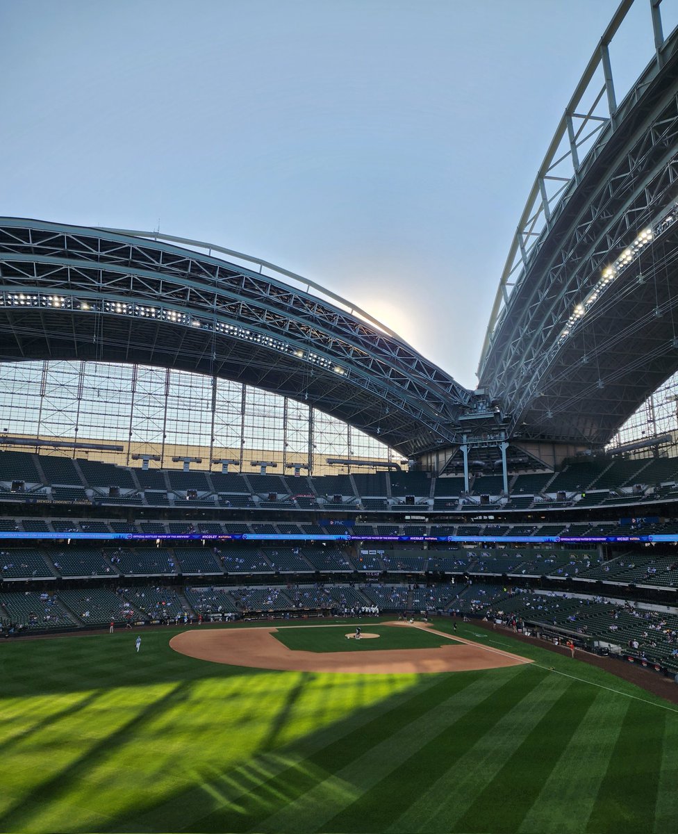 The roof is open tonight for the Brewers