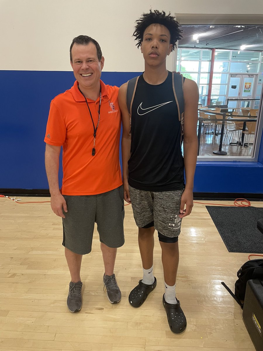 Farr_Chaun's tweet photo. I want to thank @CoachCWRIGHT for inviting me to the Langston prospect camp and I’m looking forward to the future @HoopsMesquite @SkeeterRecruits @LangstonLionMBB https://t.co/aJNn0ASpXu