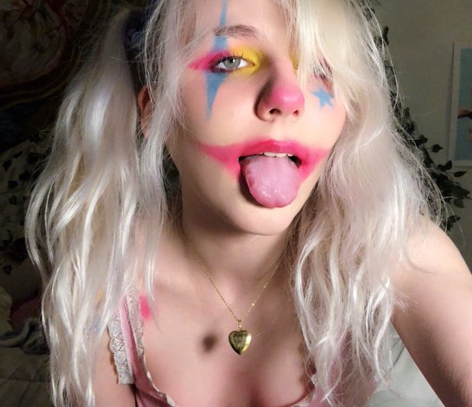 face // body https://t.co/6D6L3WrInV